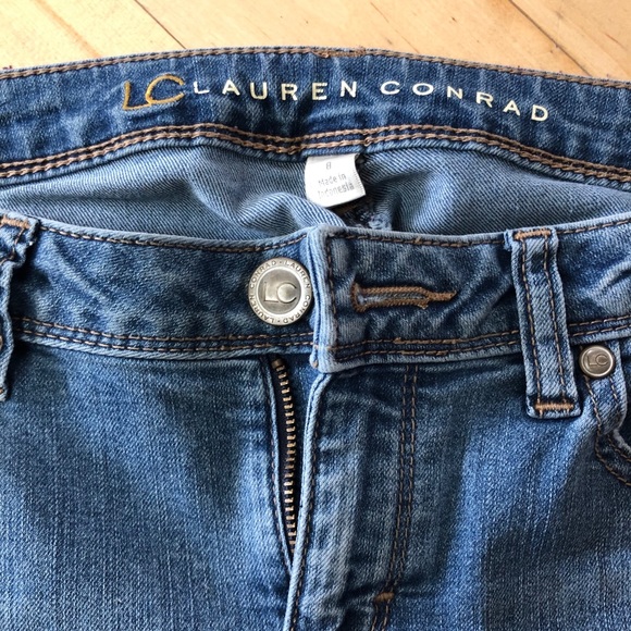 Faded Blue Jeans - Picture 2 of 5